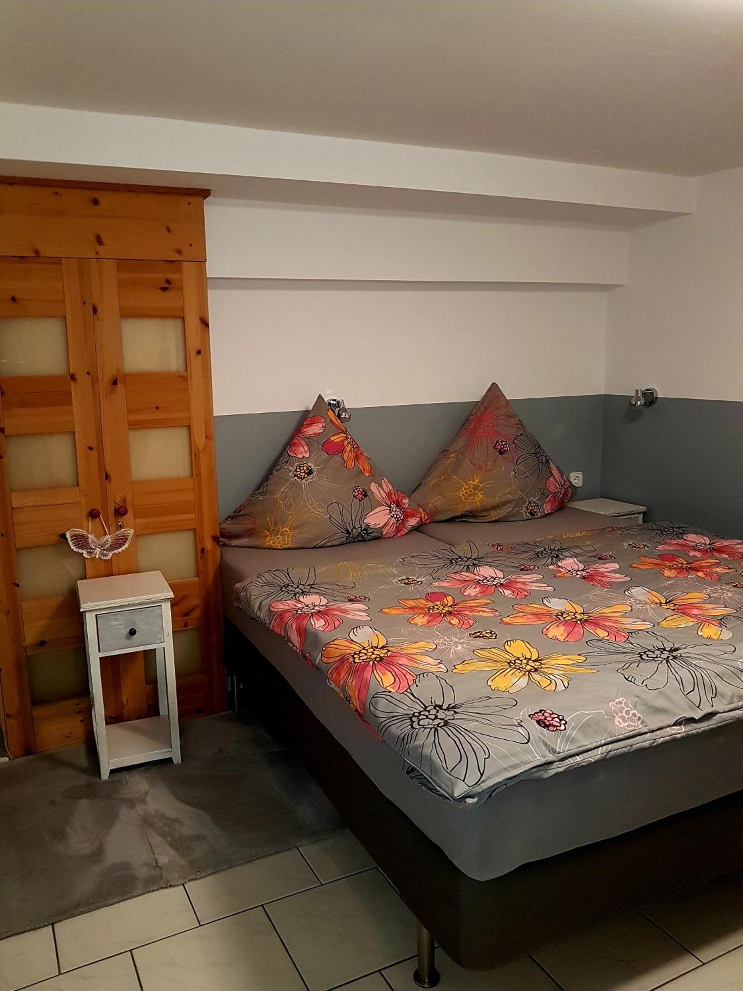 Eulennest Im Souterrain Daire Elten Dış mekan fotoğraf
